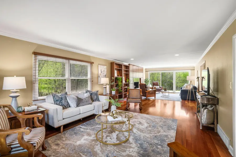 340 W Indian Creek Ct, Fox Point, WI 53217 - #2