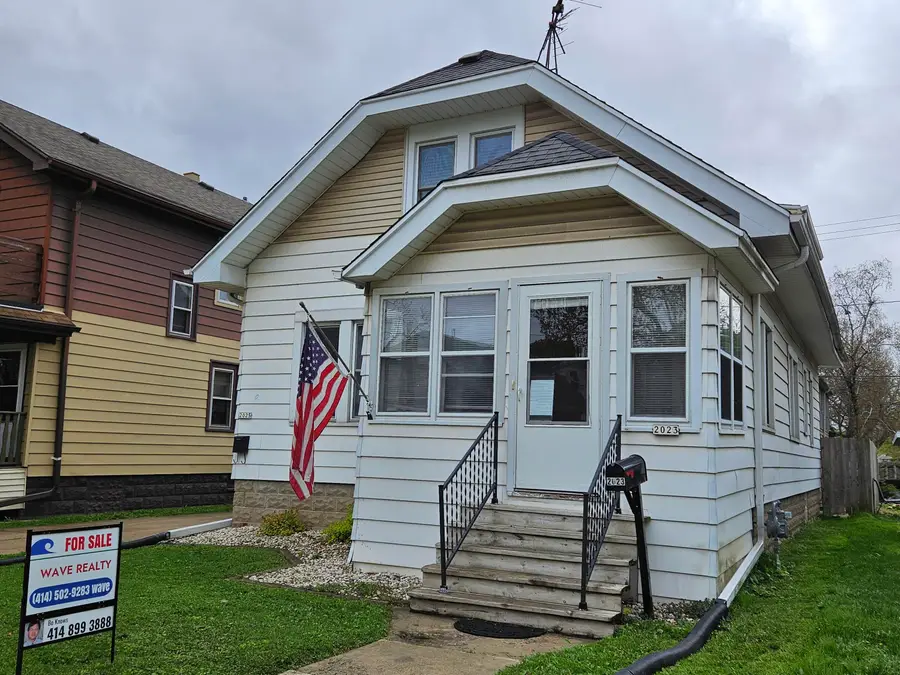 2023 S 83rd St, West Allis, WI 53219 - #2