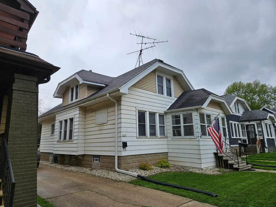 2023 S 83rd St, West Allis, WI 53219 - #3