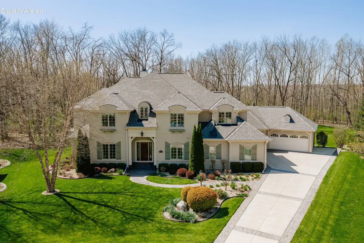 5925 S Conservancy Dr, New Berlin, WI 53151 - #1