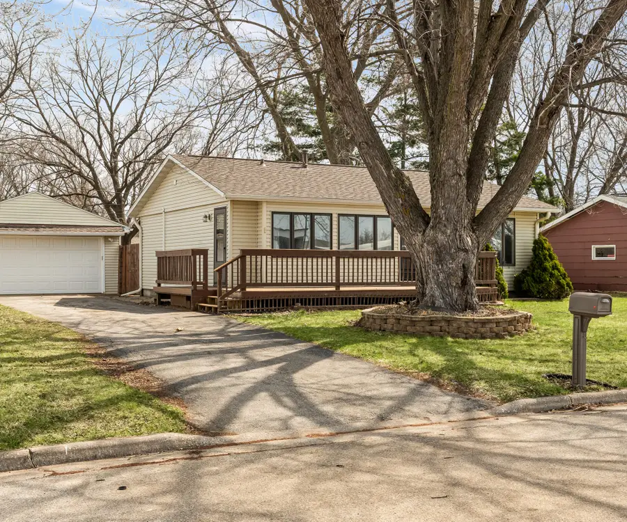 207 West Ave, Holmen, WI 54636 - #3