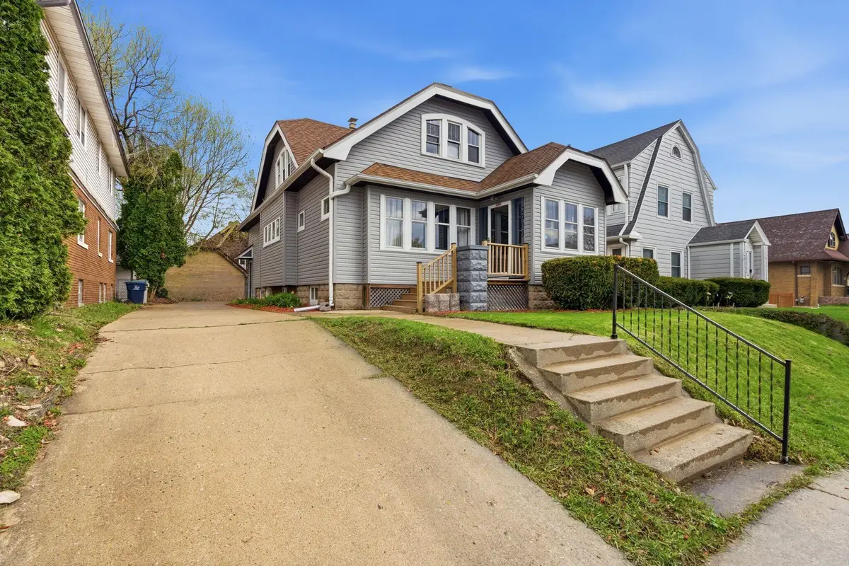 2909 N 55th St, Milwaukee, WI 53210 - #1