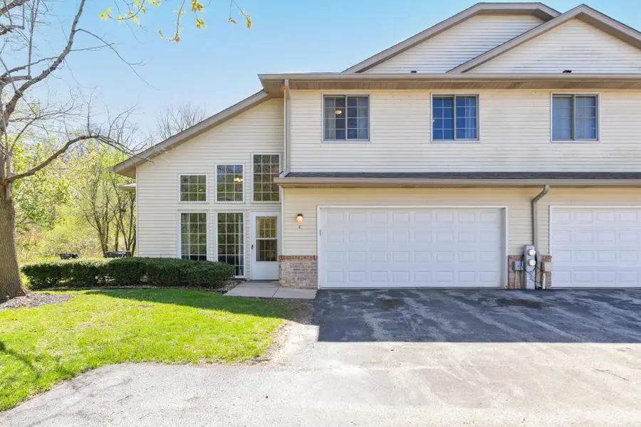 2409 Fox River Pkwy, Waukesha, WI 53189 - #2