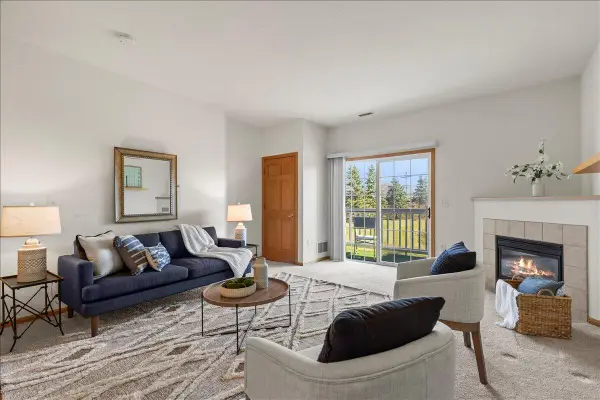 6000 S Buckhorn Ave, Cudahy, WI 53110