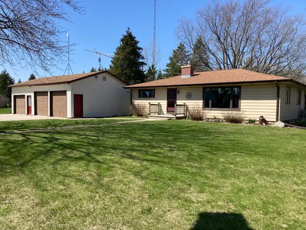 W4918 County Rd N, Lyndon, WI 53093