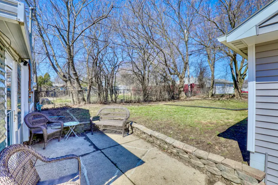 6332 W Bennett Ave, Milwaukee, WI 53219 - #3