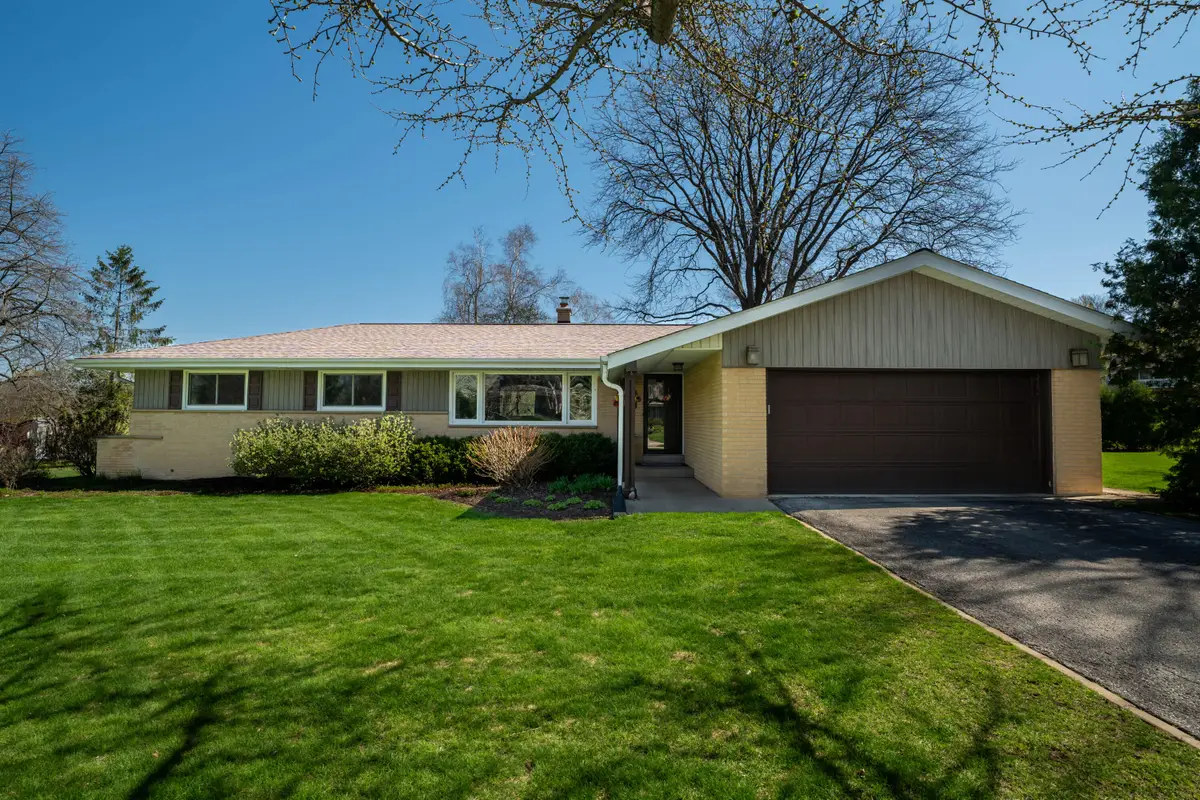 5880 Fulham Ct, Greendale, WI 53129 - #1