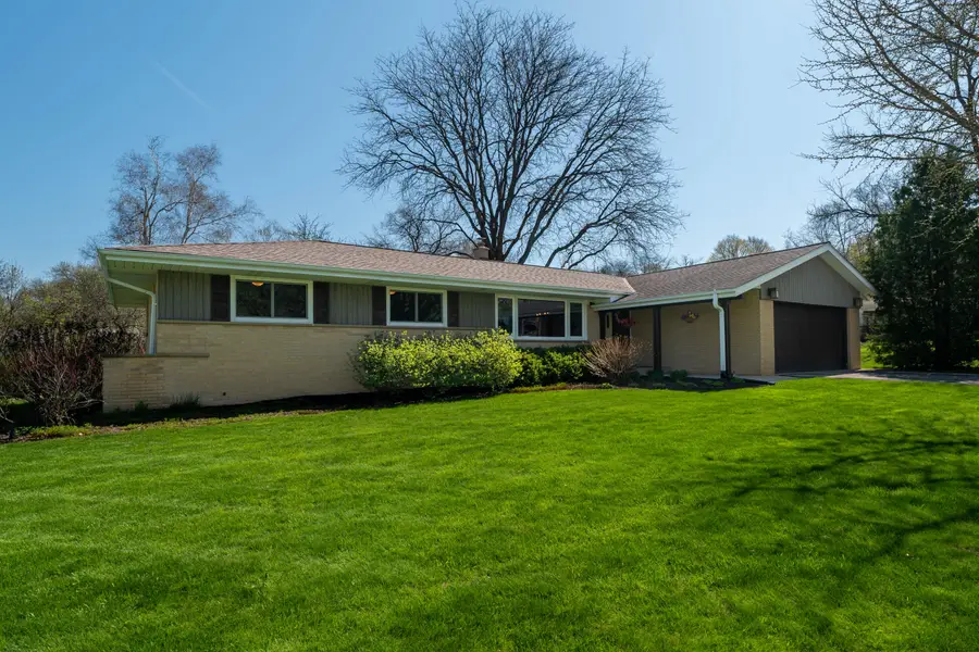 5880 Fulham Ct, Greendale, WI 53129 - #2