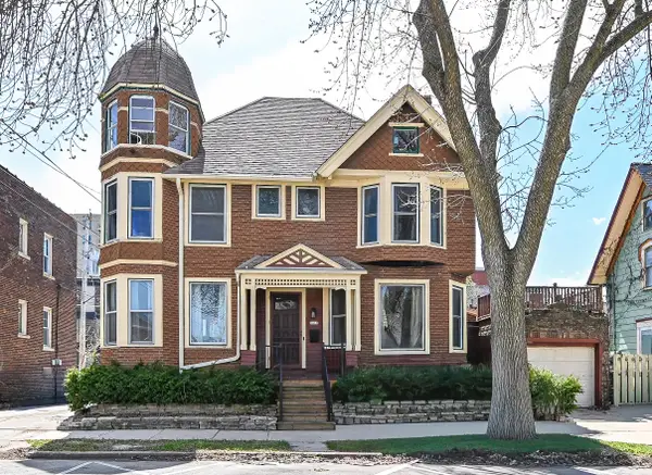 1615 E Kane Pl, Milwaukee, WI 53202