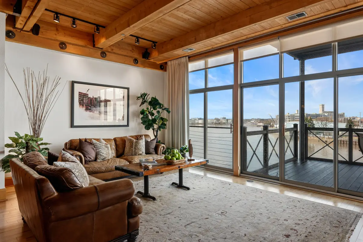 601 E Erie St, Milwaukee, WI 53202 - #1