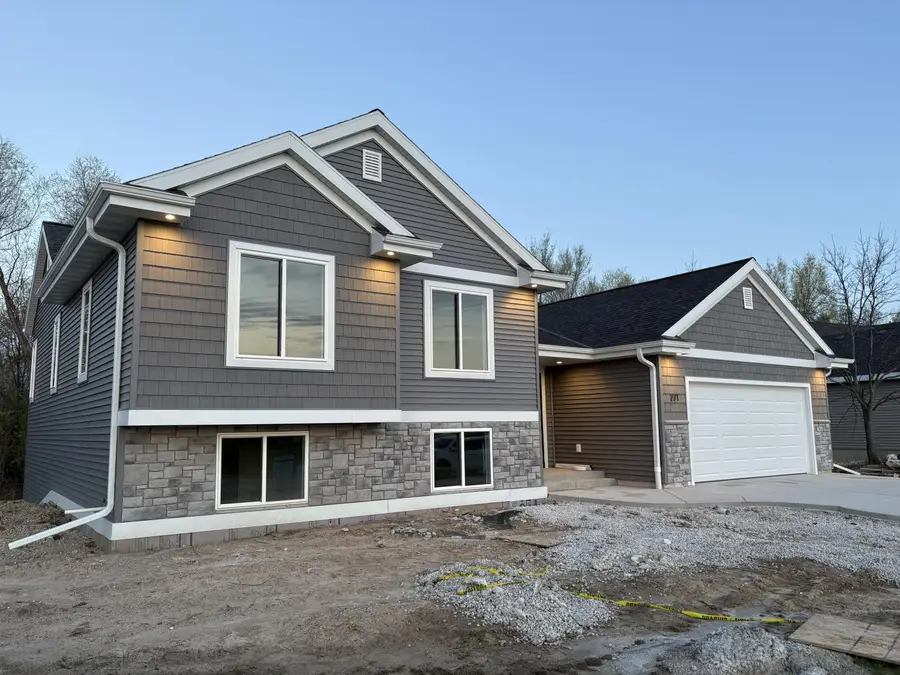 271 Cardinal Dr, Sullivan, WI 53178 - #2