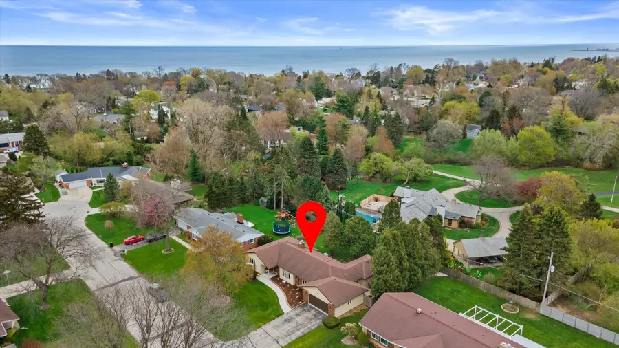 453 Mulberry Ln, Racine, WI 53402 - #2