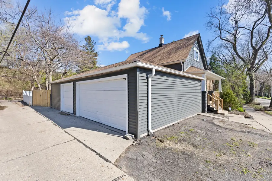 634 N 40th St, Milwaukee, WI 53208 - #2