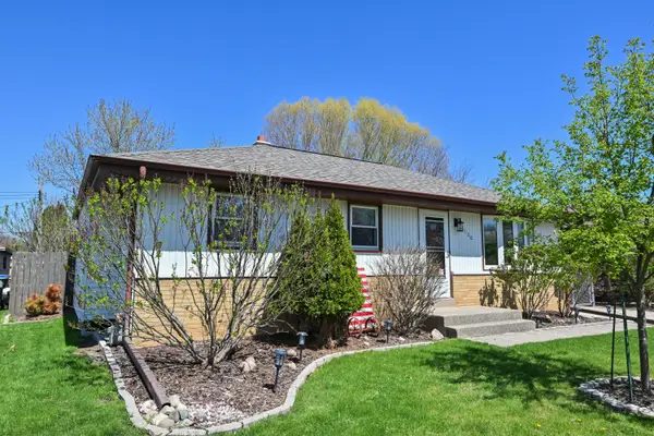 8100 W Tesch Ave, Milwaukee, WI 53220