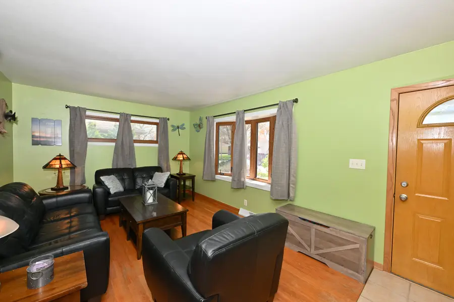 8100 W Tesch Ave, Milwaukee, WI 53220 - #2