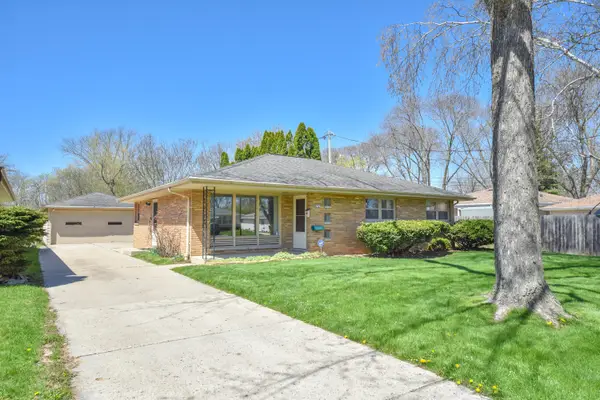 6949 N 44th St, Milwaukee, WI 53223