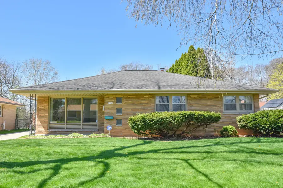 6949 N 44th St, Milwaukee, WI 53223 - #3