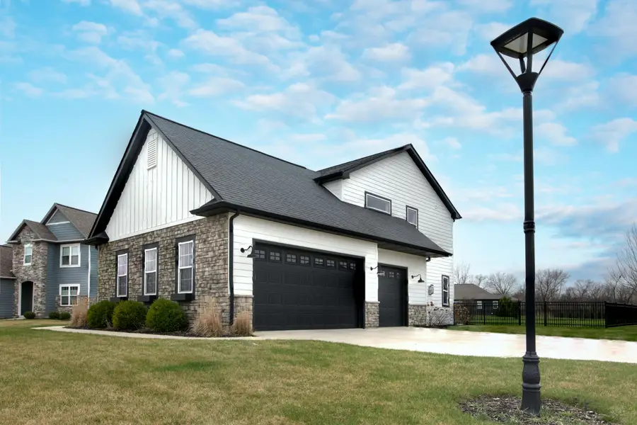 19677 Yorktown Pl, Bristol, WI 53104 - #3