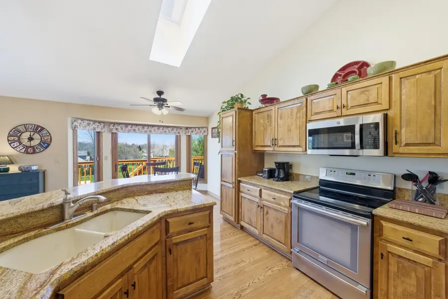 W136N6719 Claas Rd, Menomonee Falls, WI 53051 - #3