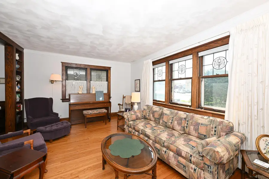 3530 W Linden Pl, Milwaukee, WI 53208 - #3