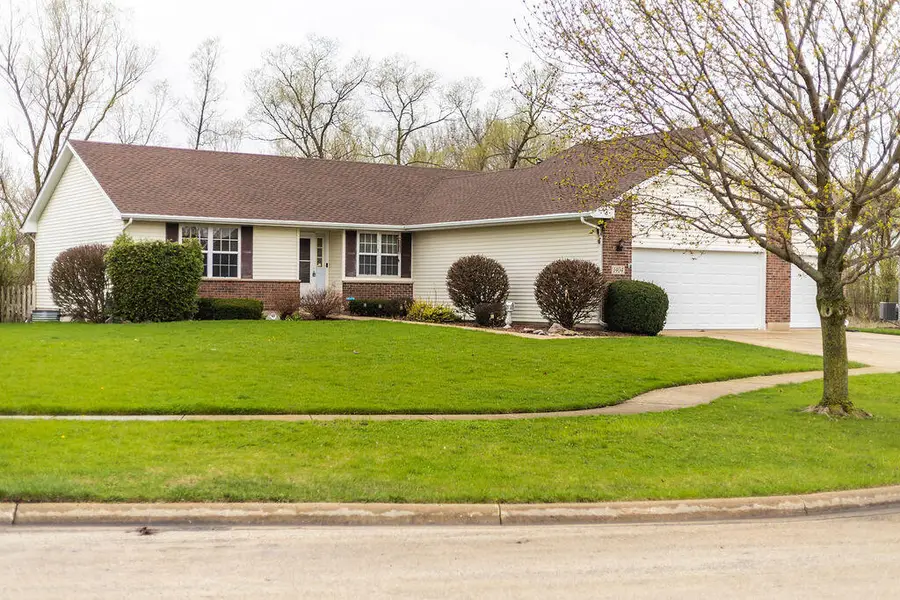 1404 Willow Ln, Harvard, IL 60033 - #3