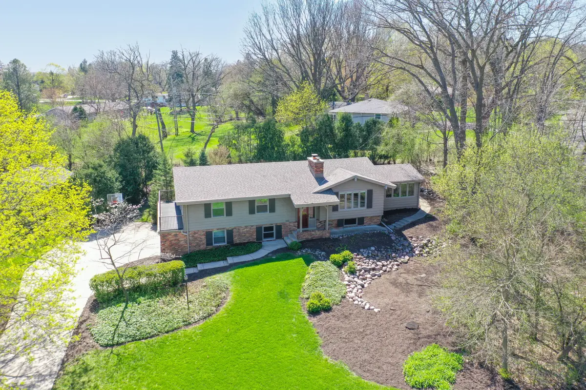 1565 Green Valley Blvd, Brookfield, WI 53045 - #1