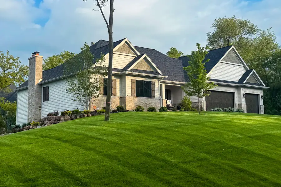 1260 Deer Ct, Geneva, WI 53147 - #2