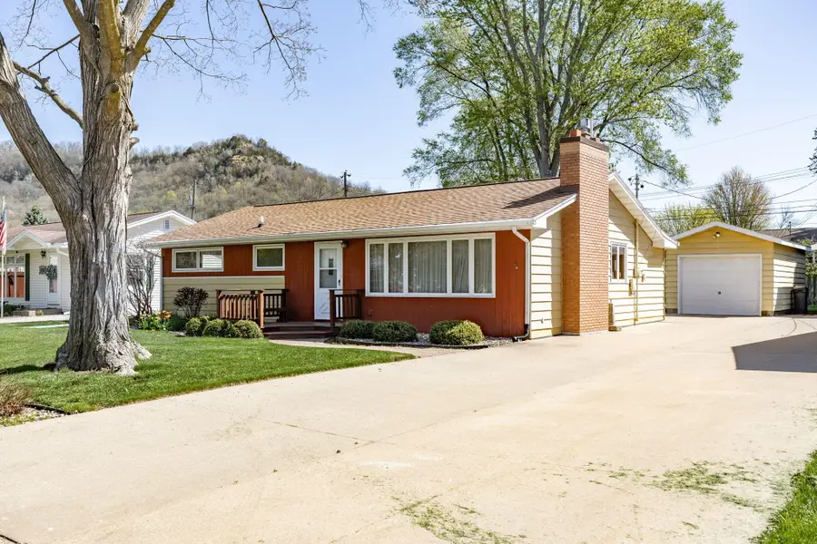 2317 31st St S, La Crosse, WI 54601 - #2