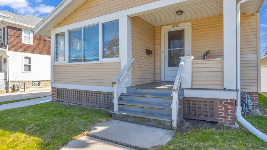 1021 Bluff Ave, Sheboygan, WI 53081 - #3