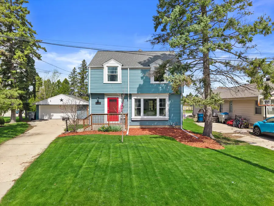 7510 W Eden Ct, Milwaukee, WI 53220 - #2