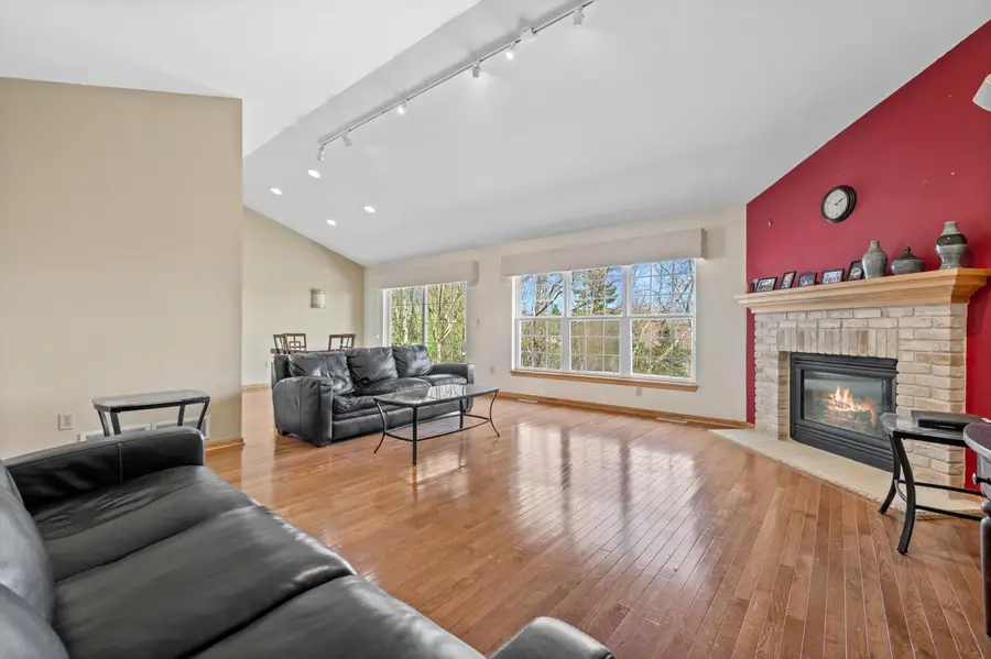 W143N9702 Amber Dr, Germantown, WI 53022 - #2