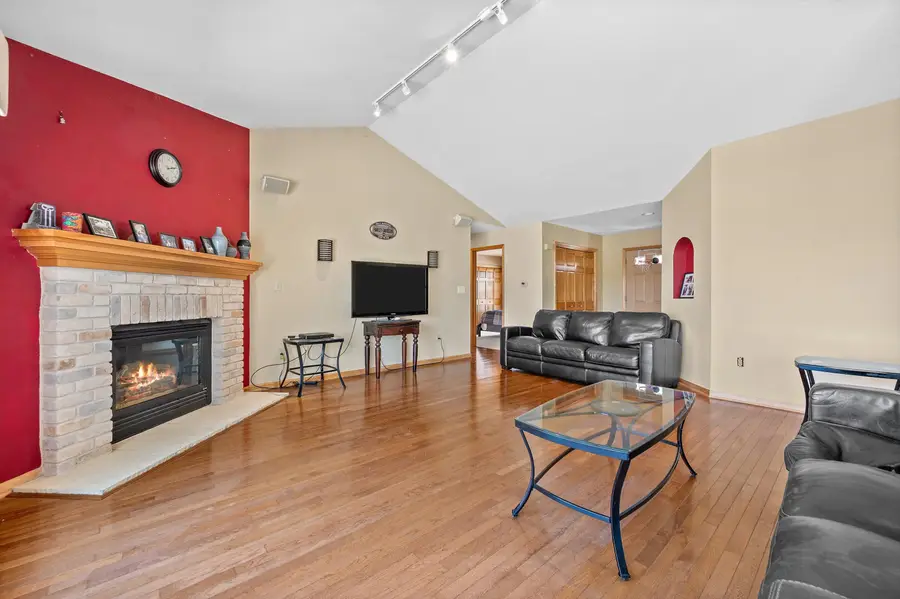 W143N9702 Amber Dr, Germantown, WI 53022 - #3