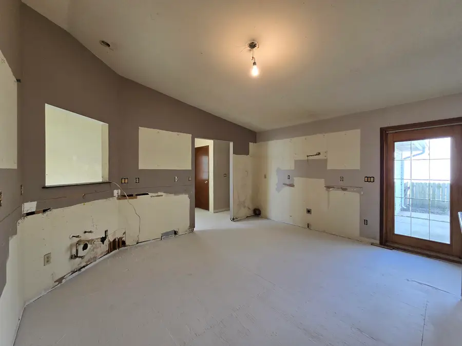 9500 Broadway Dr, Sturtevant, WI 53177 - #3