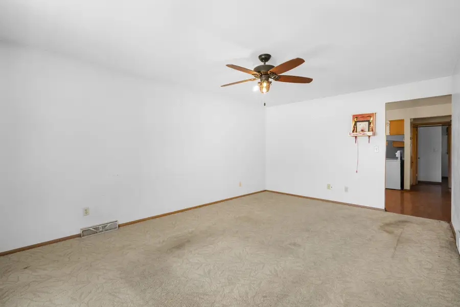 5551 S 26th St, Milwaukee, WI 53221 - #2