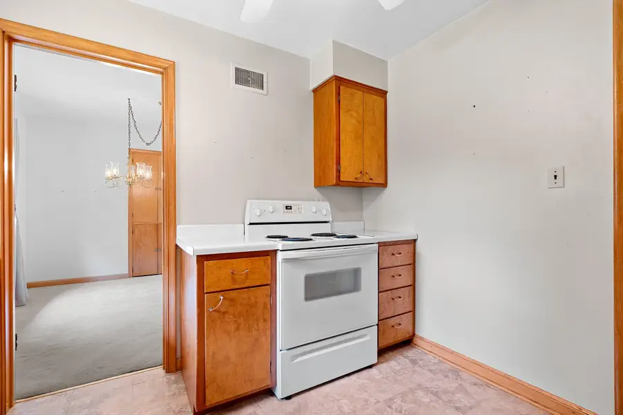 6339 N Bay Ridge Ave, Whitefish Bay, WI 53217 - #2