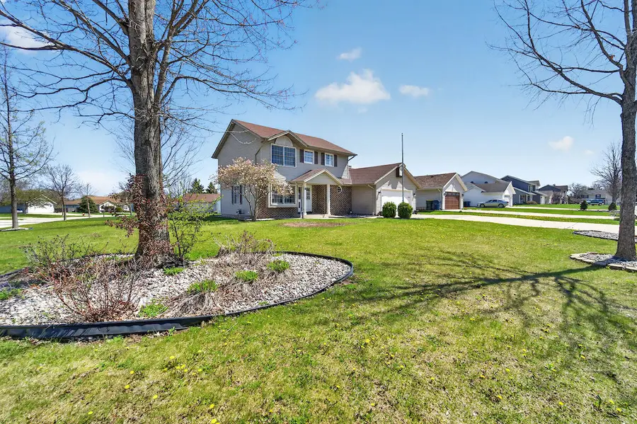 10550 S Peggy Dr, Oak Creek, WI 53154 - #3