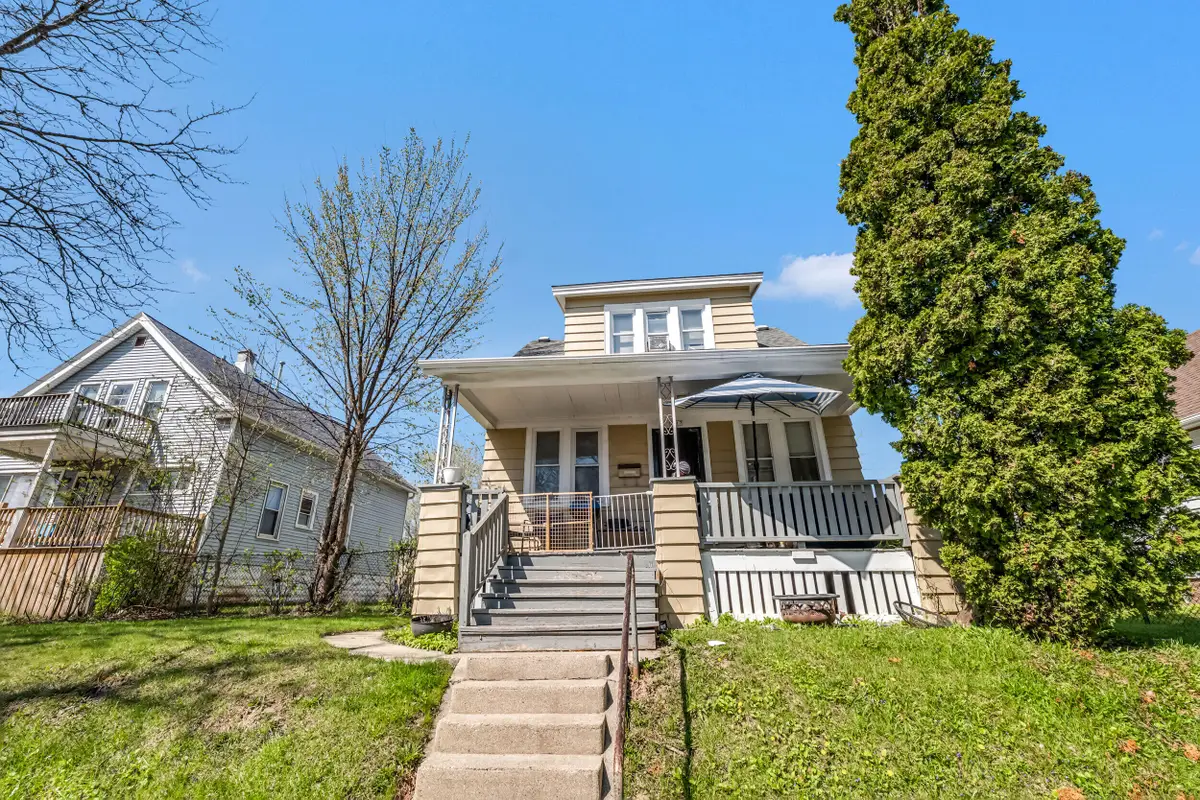 5017 N 38th St, Milwaukee, WI 53209 - #1