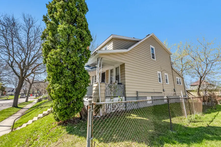 5017 N 38th St, Milwaukee, WI 53209 - #3