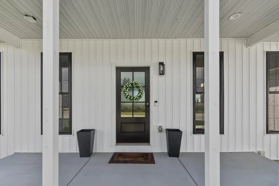 501 Fairview Dr, Walworth, WI 53184 - #2