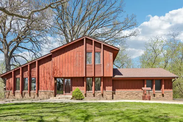 26116 Windermere Dr, Norway, WI 53185