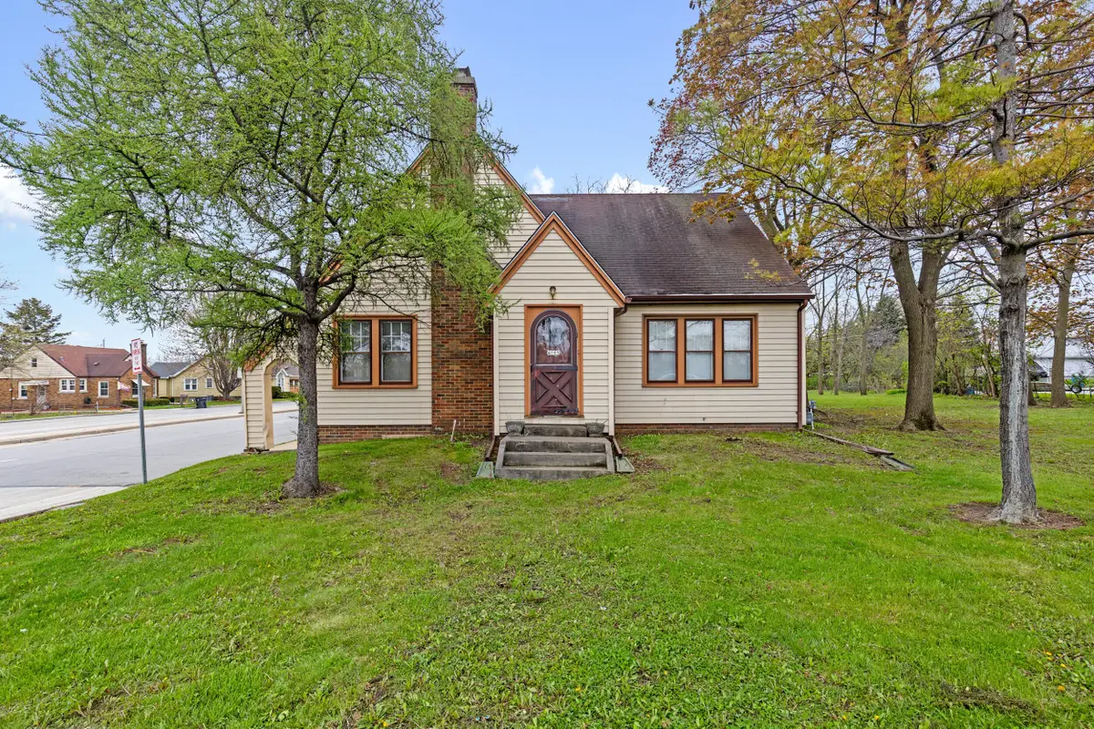 4703 Durand Ave, Mount Pleasant, WI 53406 - #1