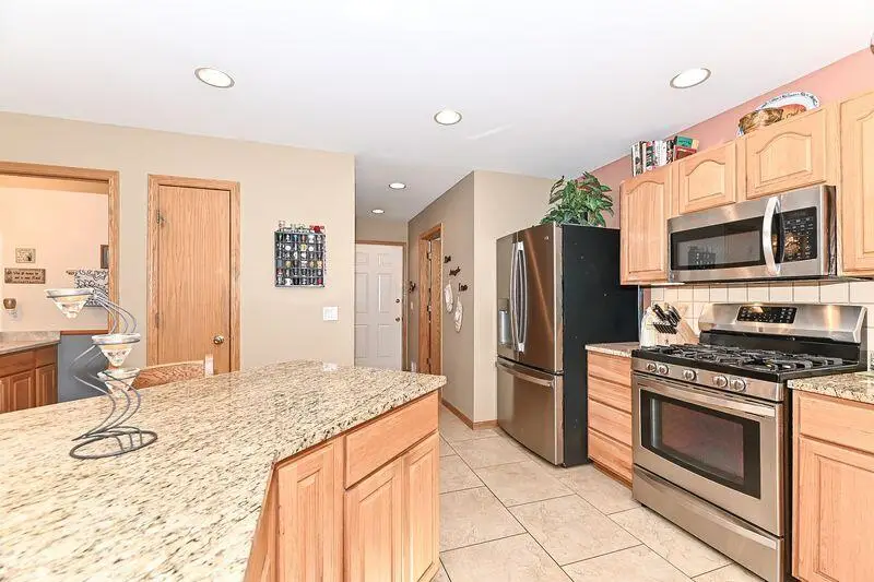 334 E Puerner St, Jefferson, WI 53549 - #3