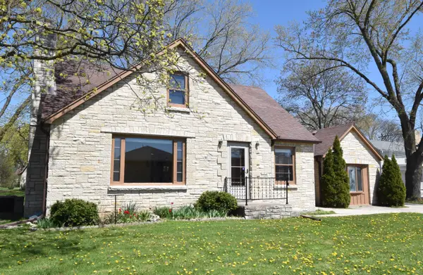 12814 W Hampton Ave, Butler, WI 53007