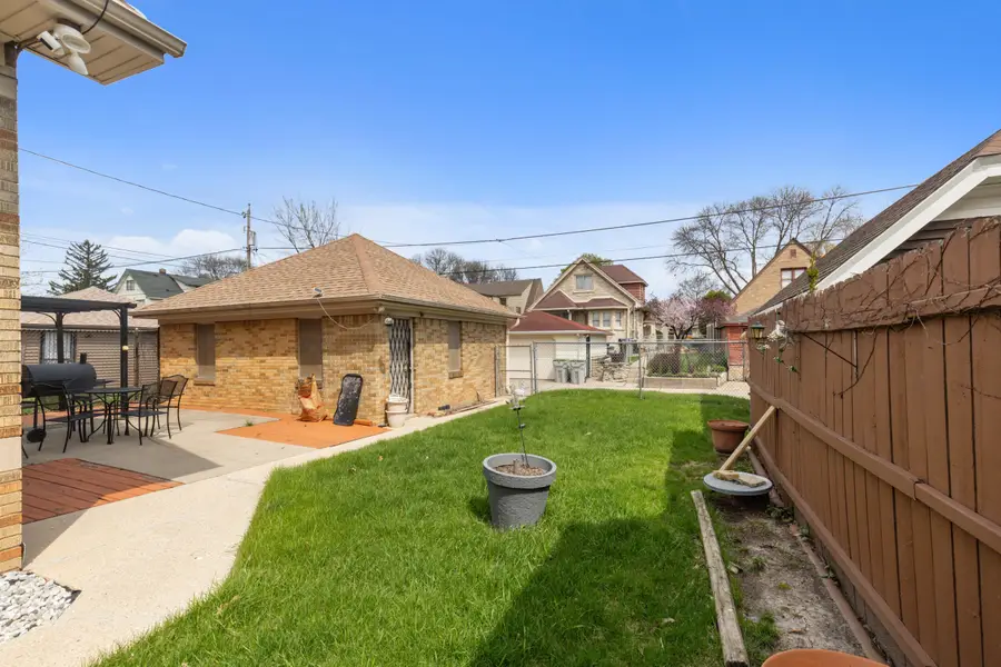 4230 N 25th St, Milwaukee, WI 53209 - #2