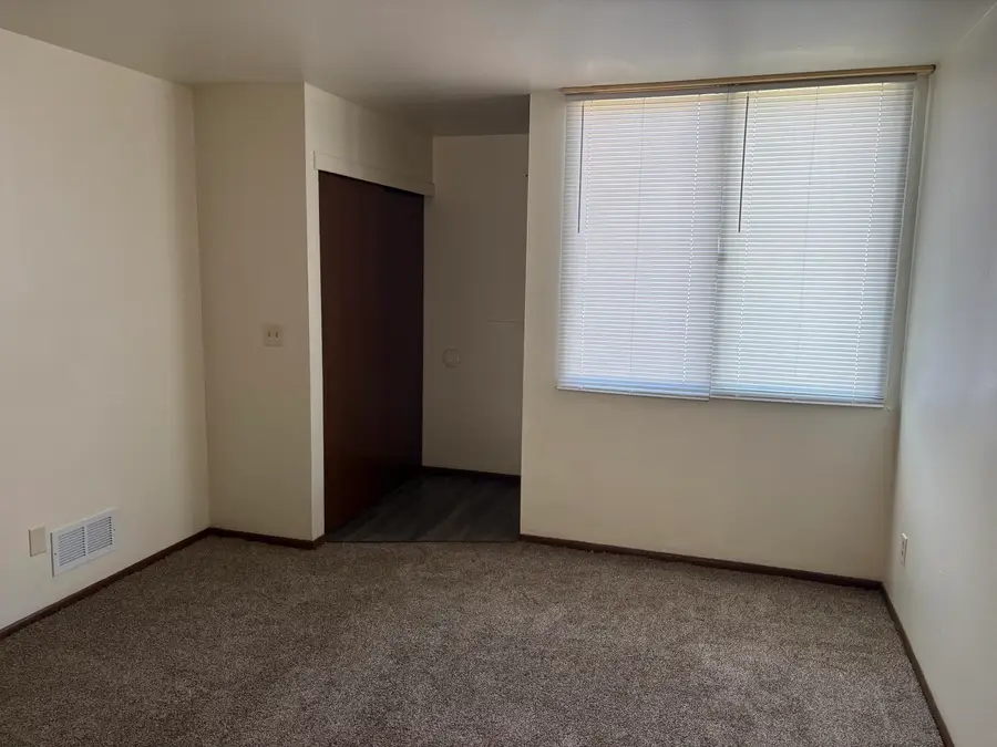 9261 W Allyn St, Milwaukee, WI 53224 - #2