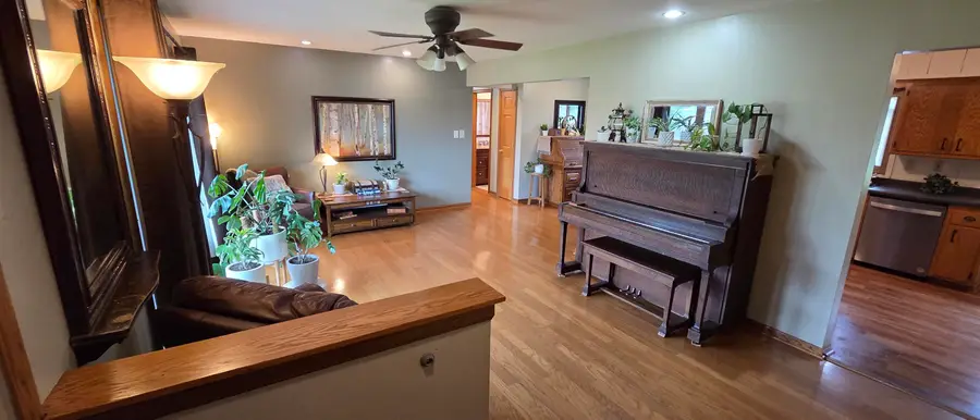 5359 S Allenwood Ln, Hales Corners, WI 53130 - #3