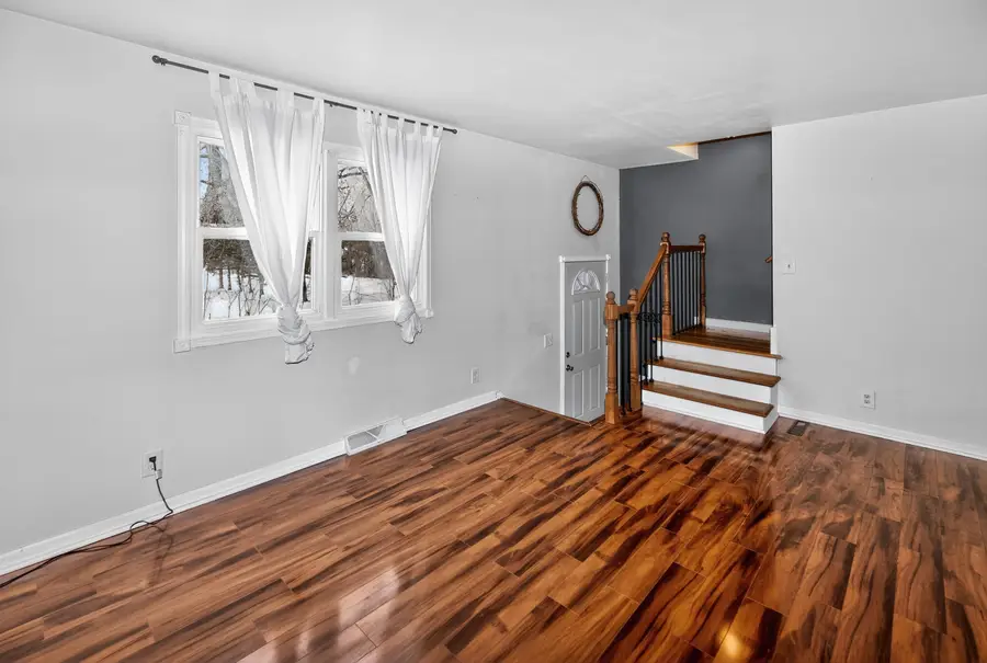 228 Wolf Dr, Dousman, WI 53118 - #3