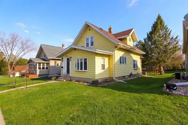 514 E Maple St, Horicon, WI 53032