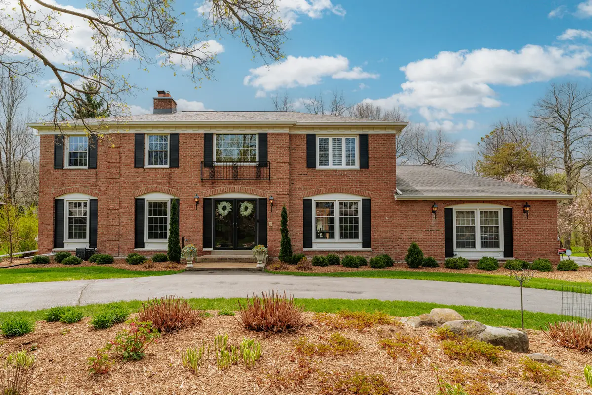 18245 Le Chateau Dr, Brookfield, WI 53045 - #1