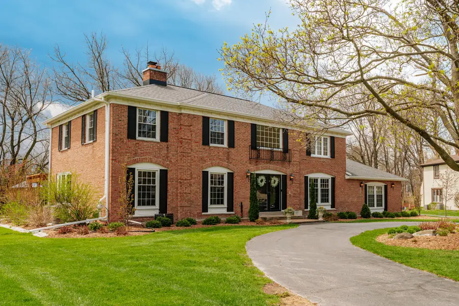 18245 Le Chateau Dr, Brookfield, WI 53045 - #2